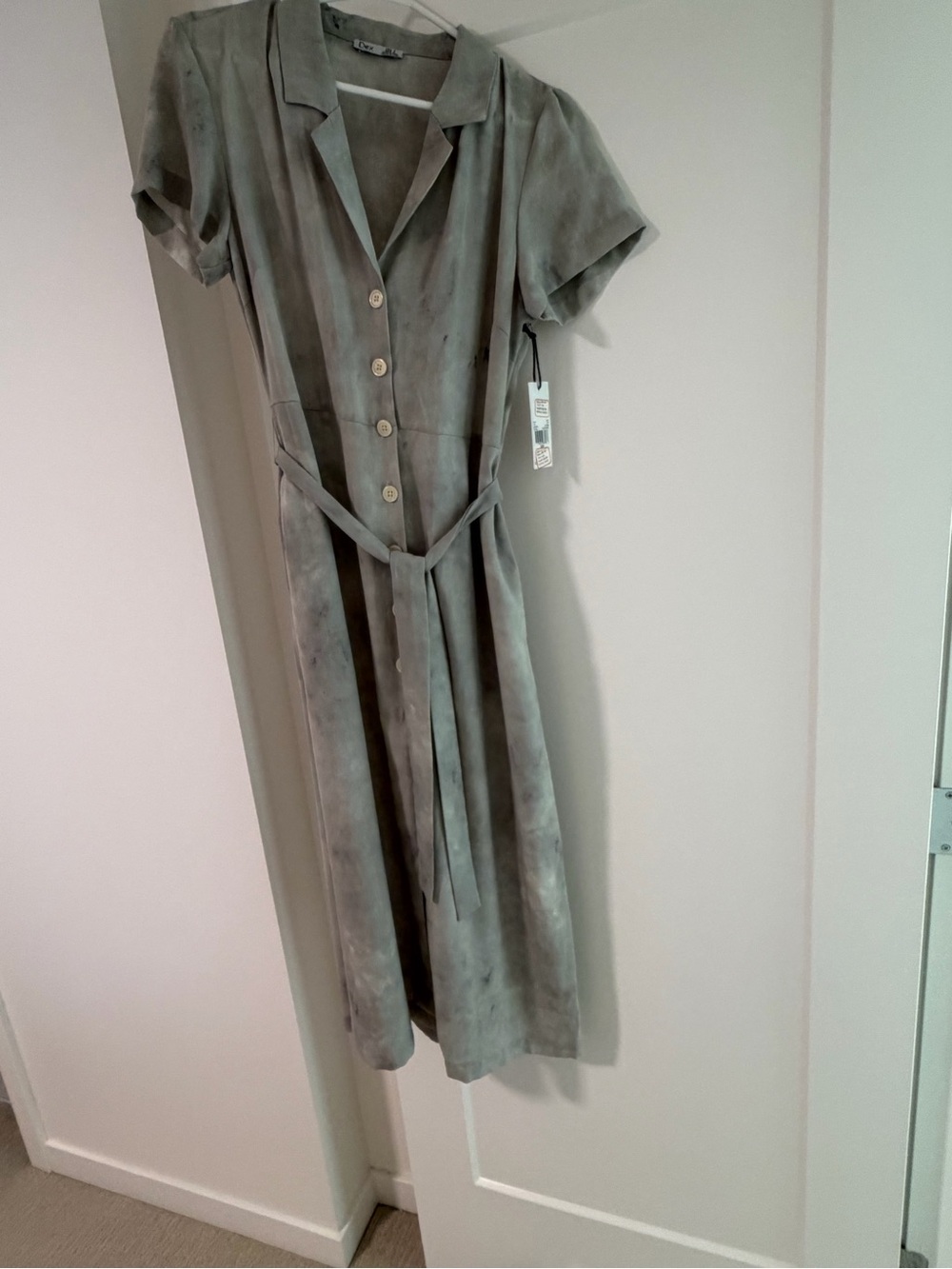 Dex Sage Green Button-Front Short Sleeve Midi Dress with Tie Waist